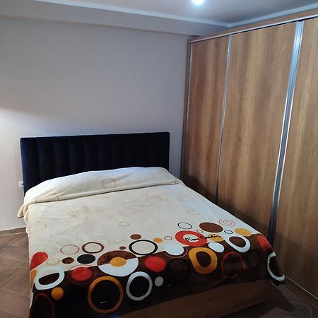 Maksimilian Apartament Durrës Exterior foto